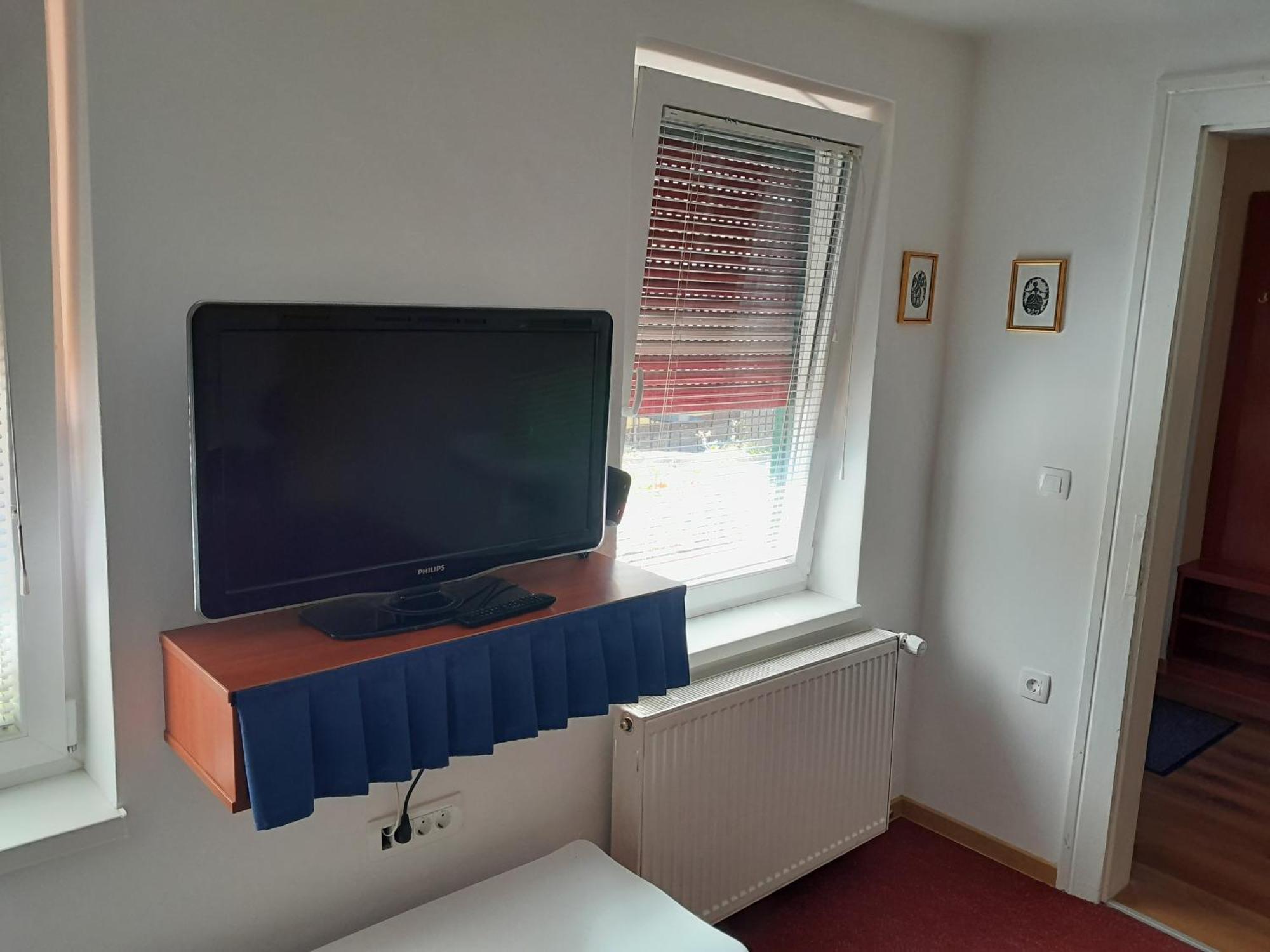 Hotel Pri Belokranjcu Novo Mesto Luaran gambar