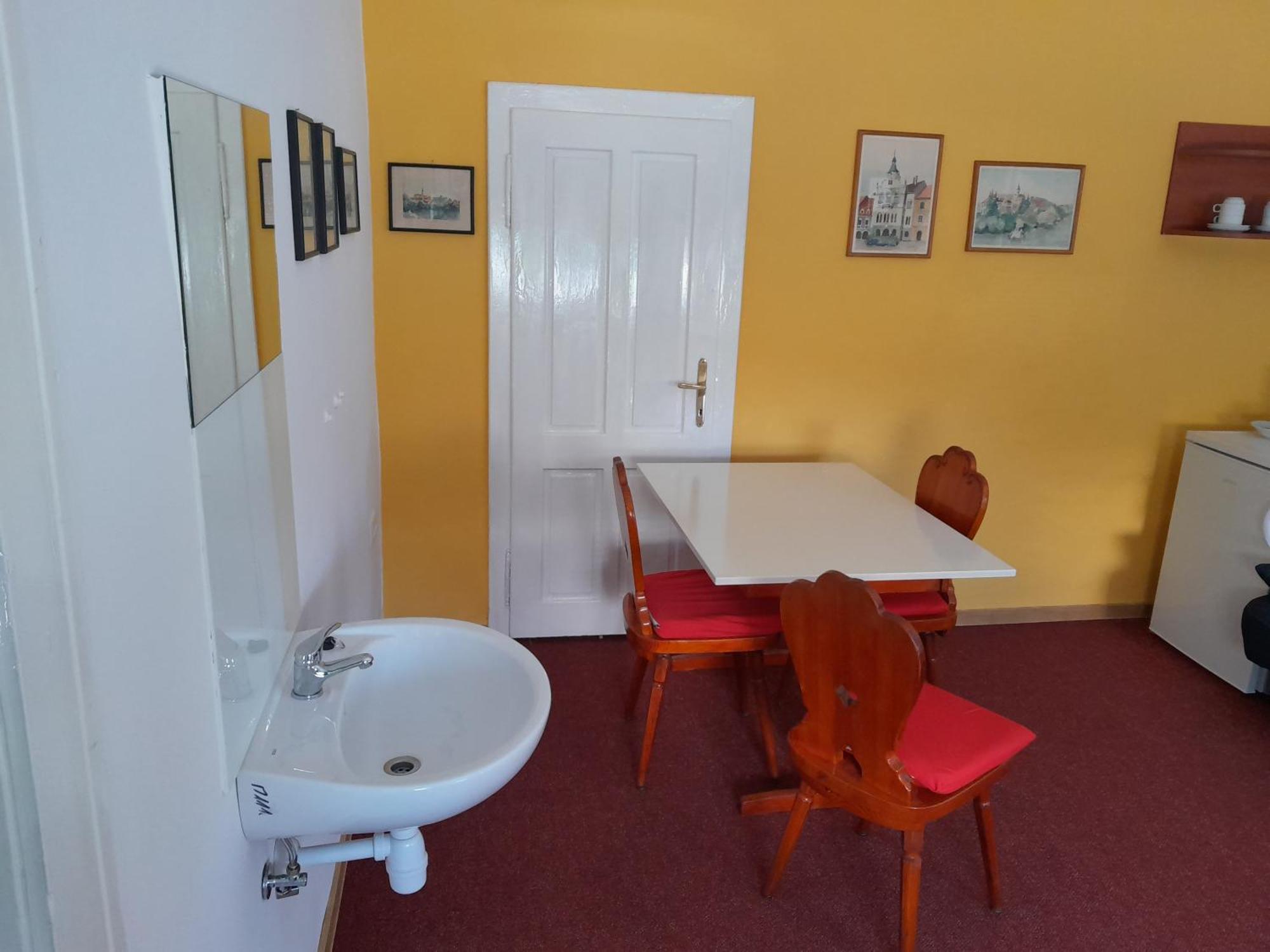 Hotel Pri Belokranjcu Novo Mesto Luaran gambar