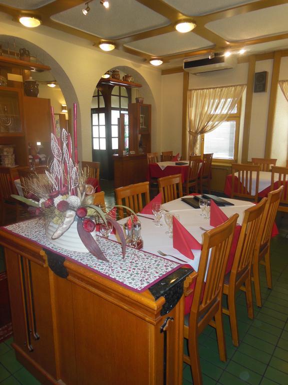 Hotel Pri Belokranjcu Novo Mesto Luaran gambar
