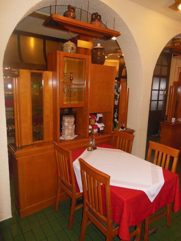 Hotel Pri Belokranjcu Novo Mesto Luaran gambar