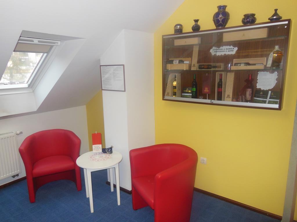 Hotel Pri Belokranjcu Novo Mesto Luaran gambar